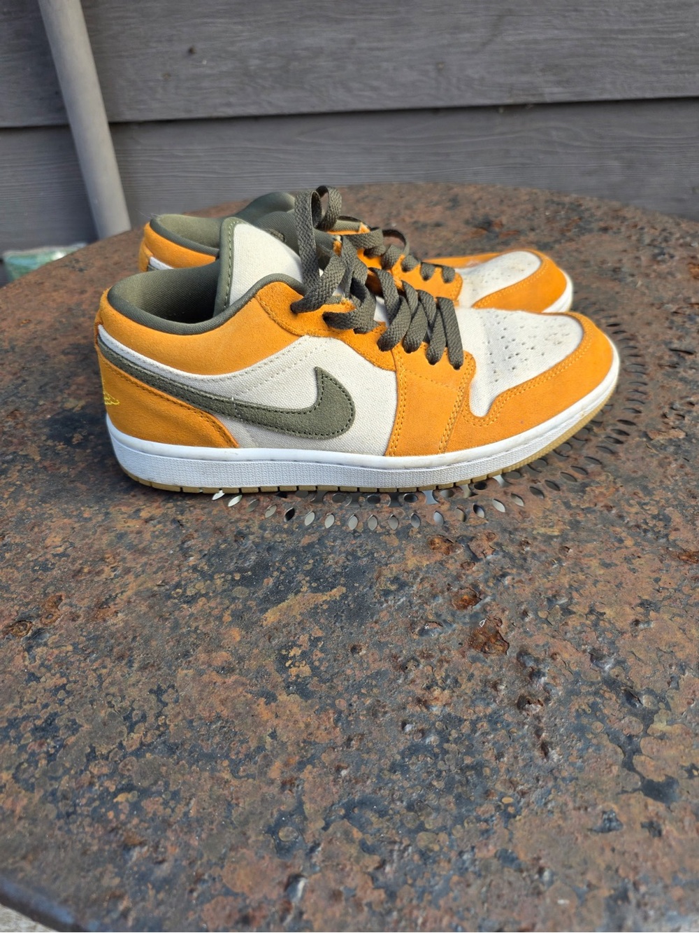 Jordan 1 lows Men’s 7